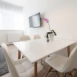Myapartment In The Center Lägenhet